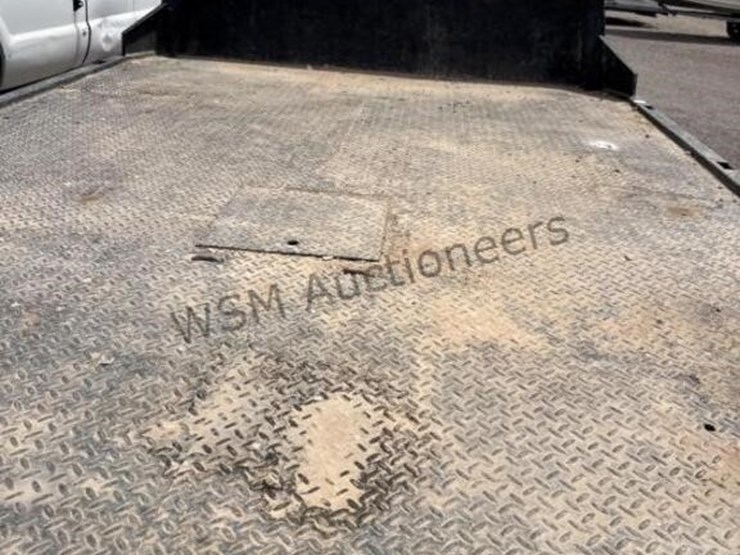 2002-ford-f550-image-9