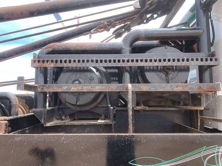 2013-kenworth-t800-image-13