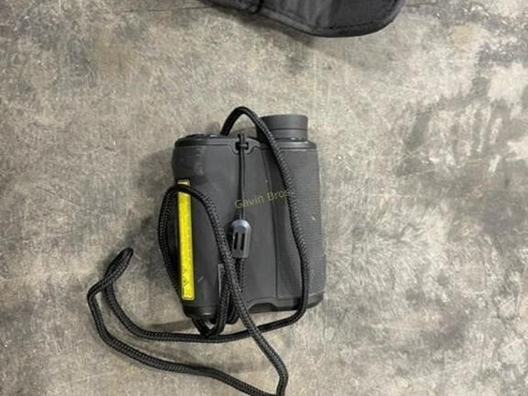 game-calls,-vhs,-leupold-range-finder-image-4