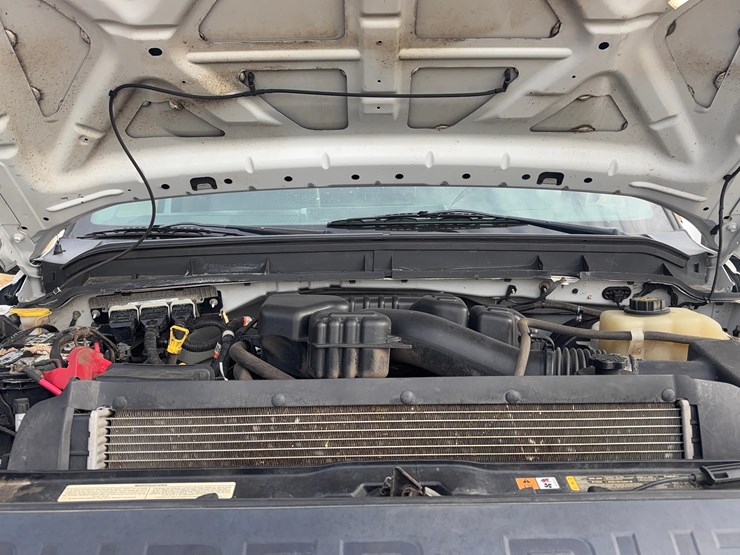 2014-ford-f250-xl-image-10