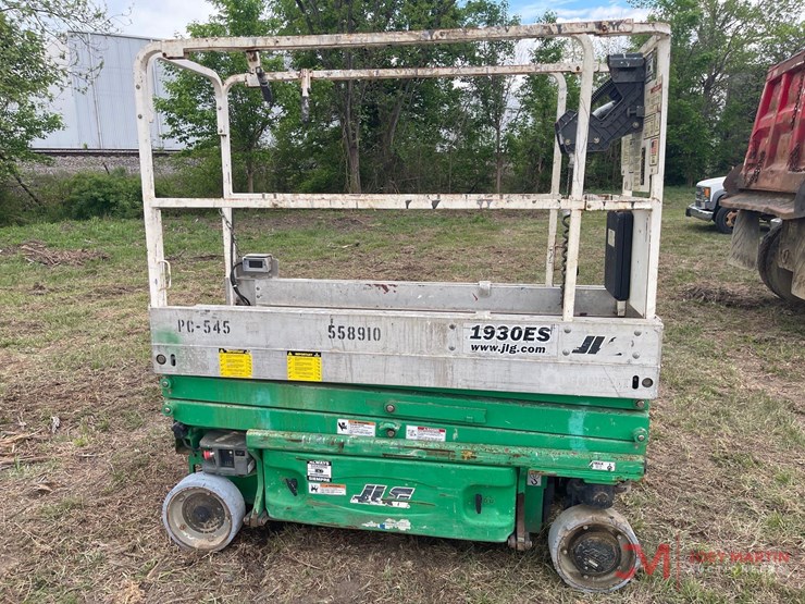2013-jlg-1930es-image-2