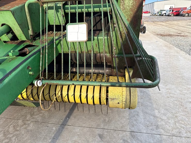 john-deere-510-image-11