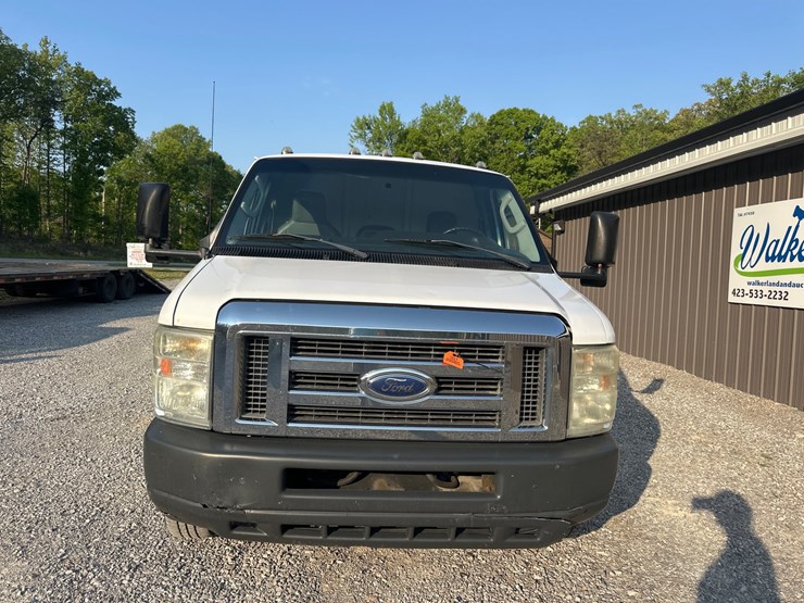 2011-ford-e450-image-6