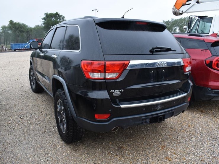 2012-jeep-grand-cherokee-image-4