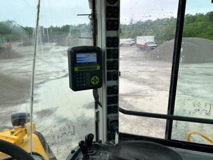 2012-volvo-l220g-image-60