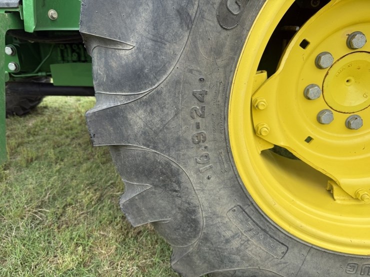 2020-john-deere-5075e-image-12