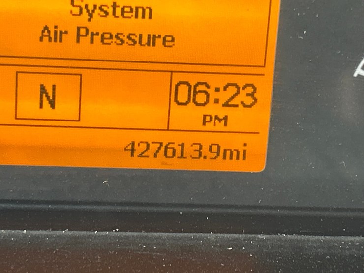 2009-volvo-10-image-60