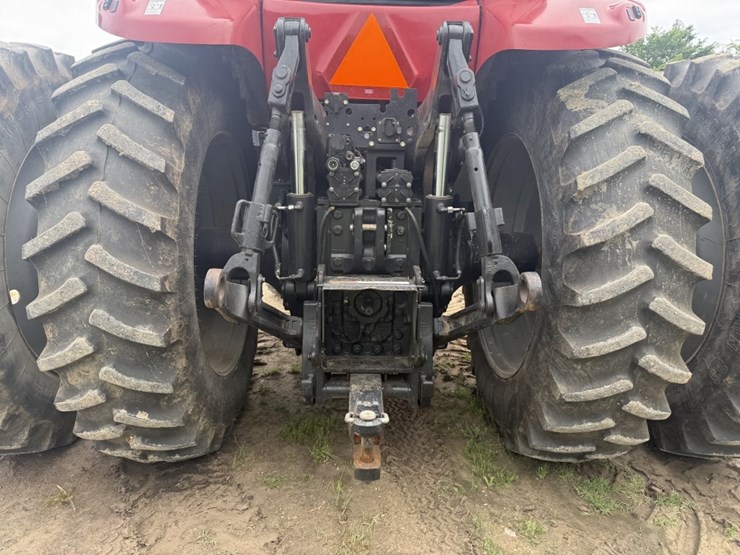 2010-case-ih-magnum-245-image-12
