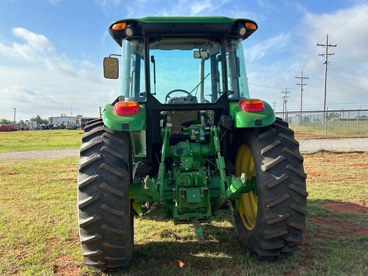 2010-john-deere-6115d-image-4