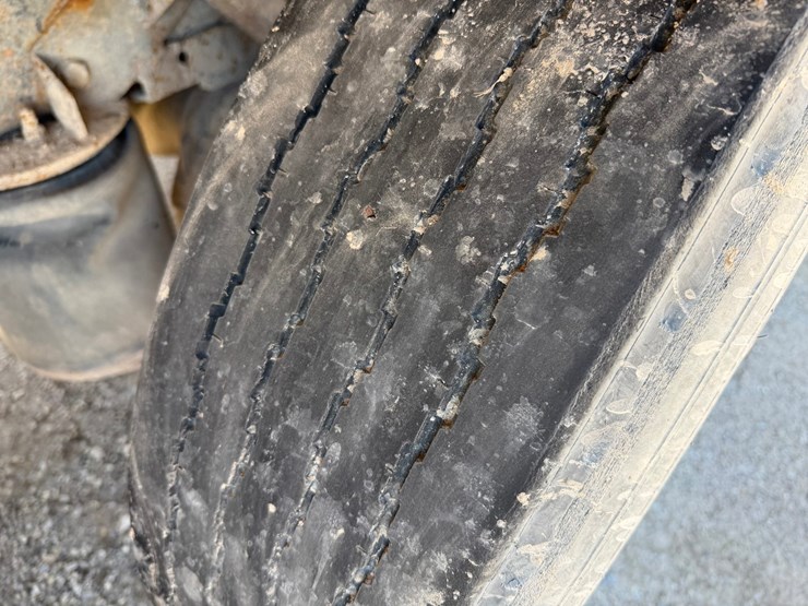 1995-mack-cl713-image-87