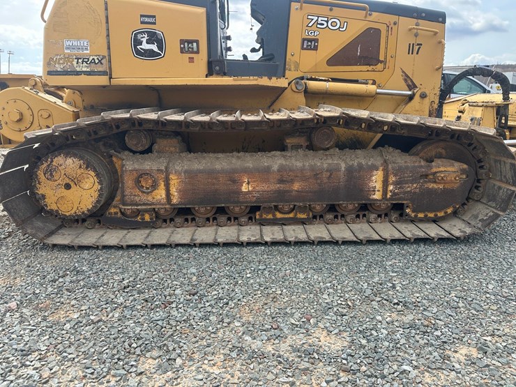 2006-deere-750j-lgp-image-66