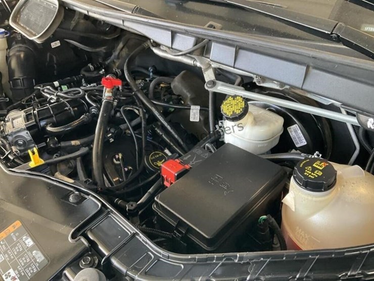 2019-ford-transit-image-13