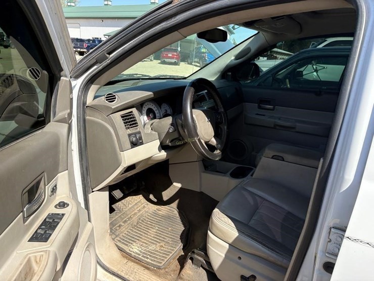 2004-dodge-durango-image-8