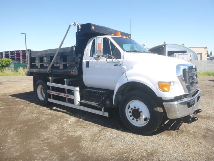 2015-ford-f750-image-2