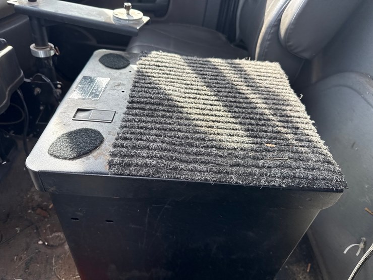 international-4400-sba-image-57