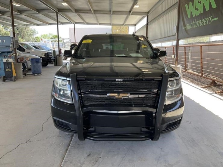 2018-chevrolet-tahoe-image-3