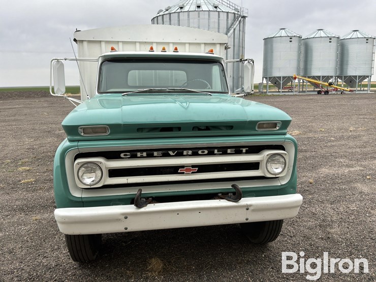 1964-chevrolet-c65-image-2