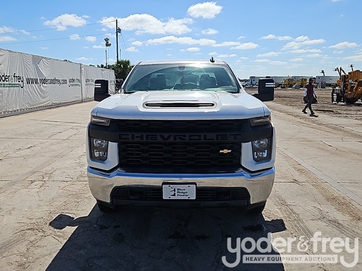 2022-chevrolet-2500hd-image-10