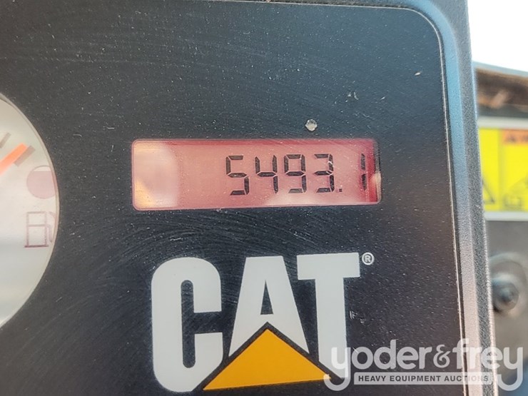 2012-caterpillar-299d-image-34