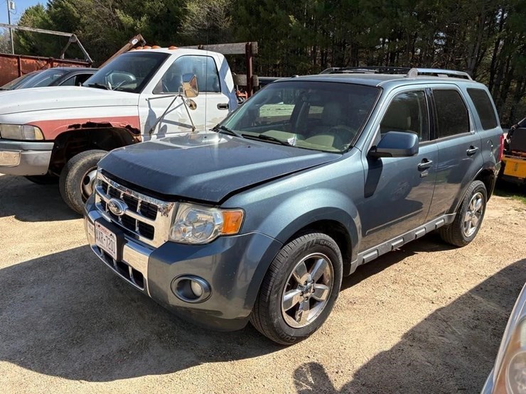 2012-ford-escape-image-1