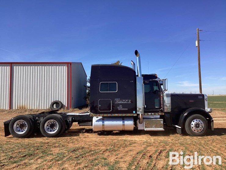 2008-peterbilt-389-image-4