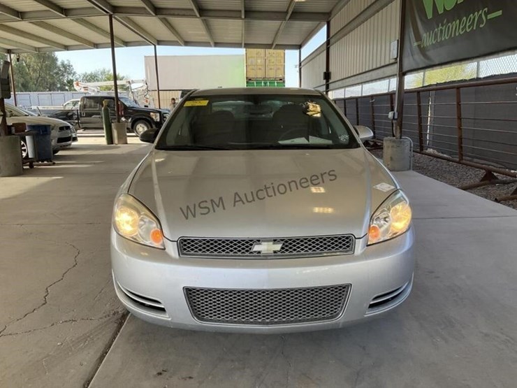 2016-chevrolet-impala-ls-sdn-image-3