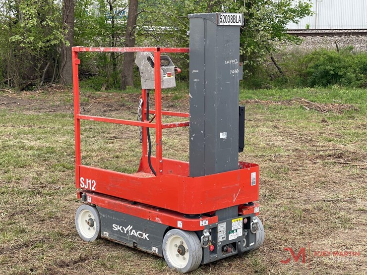 2017-skyjack-sj12-image-1