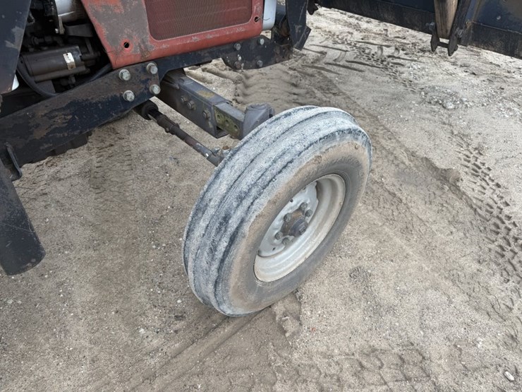 massey-ferguson-383-image-7