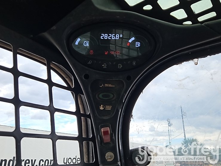 2015-bobcat-t630-image-31