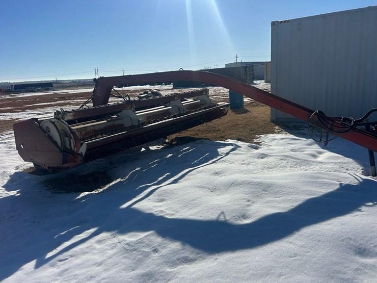 hesston-1014-image-3