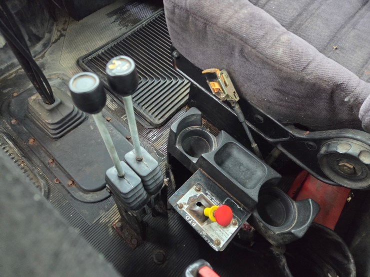 1995-peterbilt-357-image-79