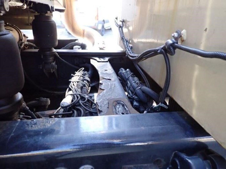 2017-western-star-4700sb-image-99