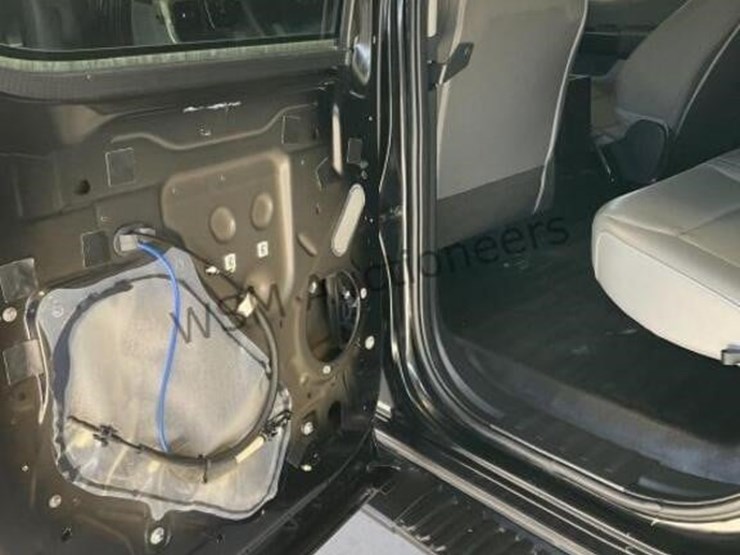 2021-ford-f150-image-24