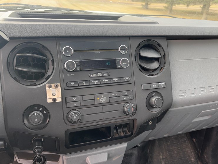 2014-ford-f250-xl-image-15