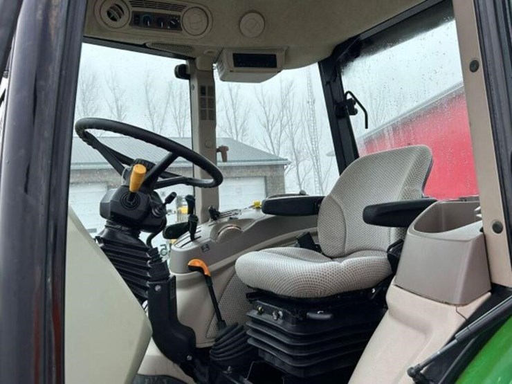 2016-john-deere-5085e-image-9