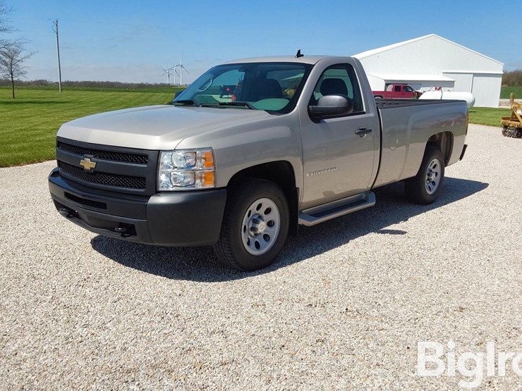 2009-chevrolet-silverado-1500-image-1