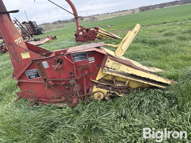 new-holland-707-image-4