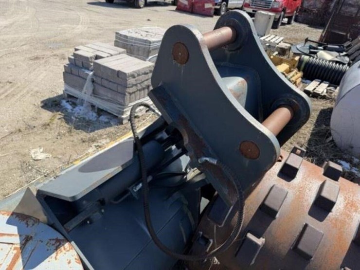 komatsu-pc350-lc-8-image-8