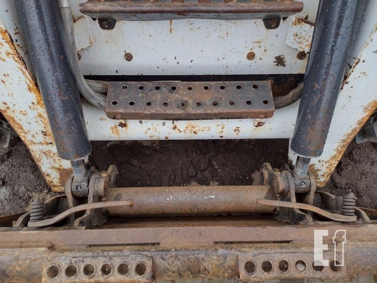 2002-bobcat-s250-image-19