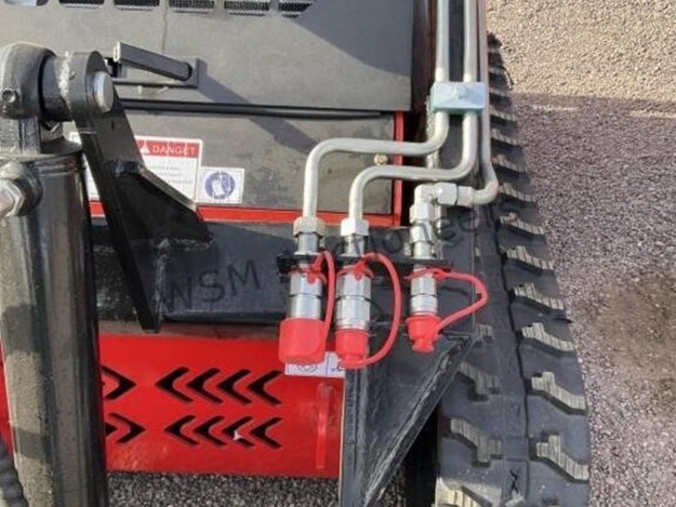 2026-sdl-380r-stand-up-skid-steer-image-6