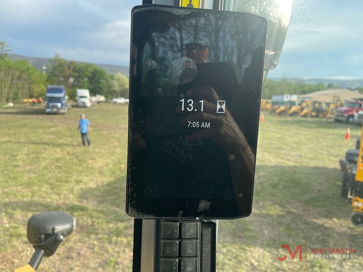 2026-caterpillar-926-image-27