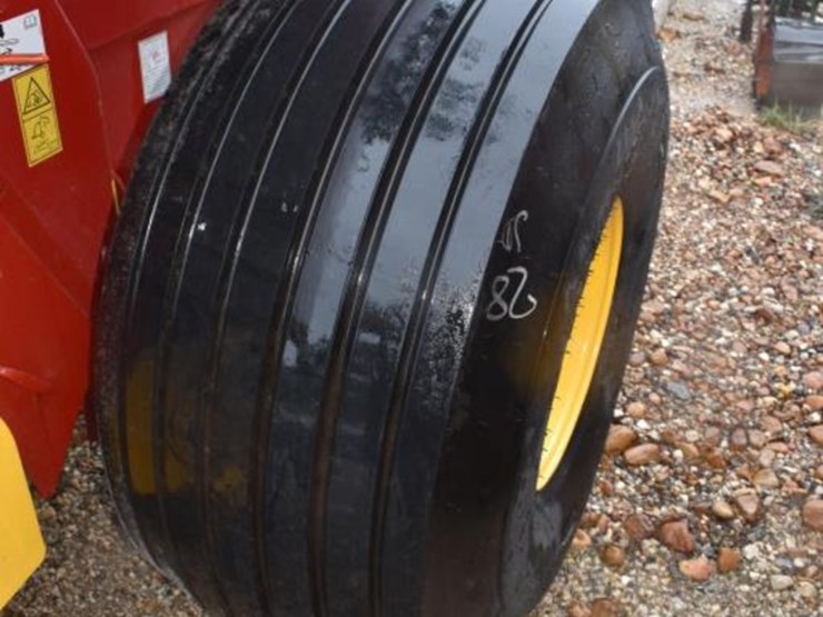 new-holland-roll-belt-560-image-6