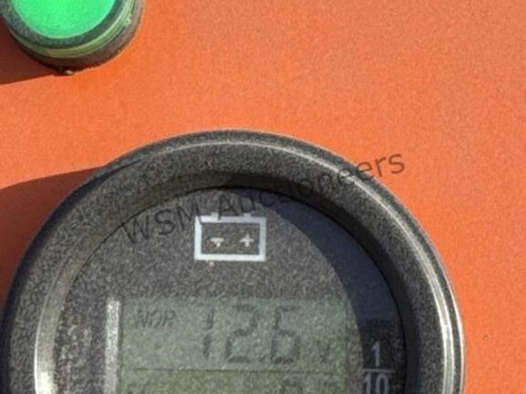 2026-sdl-36c-stand-up-skid-steer-image-11