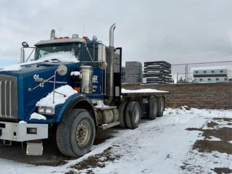 2011-kenworth-t800-image-3