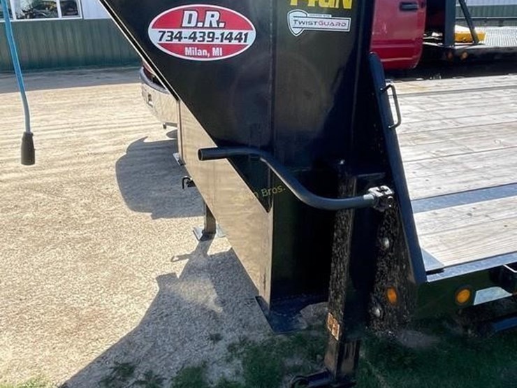 2025-big-tex-14gn-40sta-s8bk-trailer-as-is-image-3