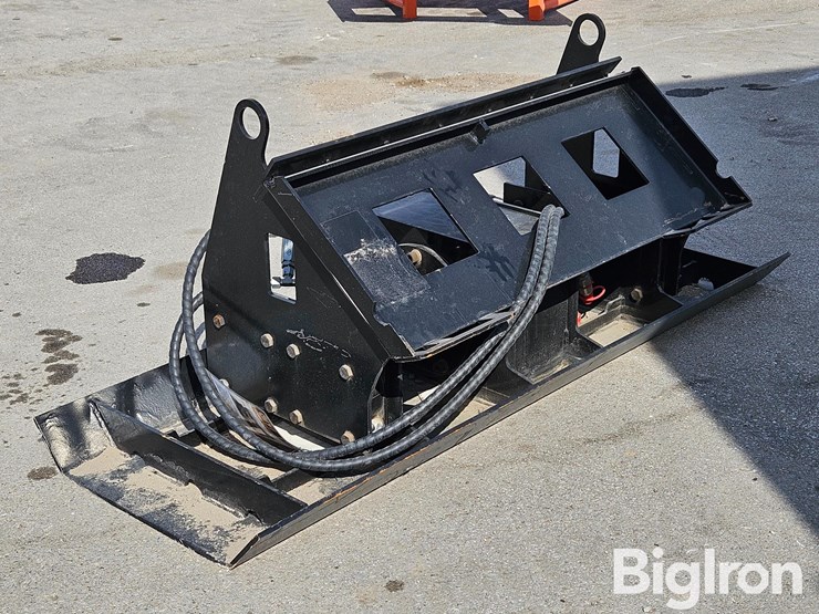 2025-massey-ferguson-730-image-7