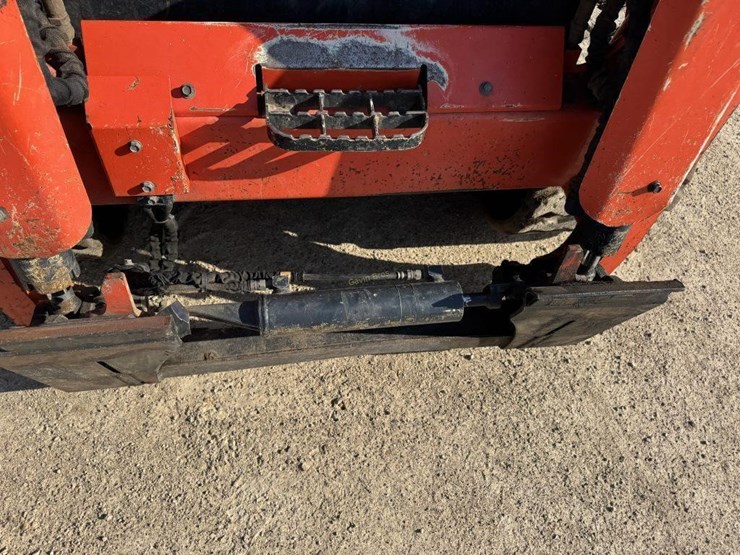 2015-kubota-svl75-2-image-9