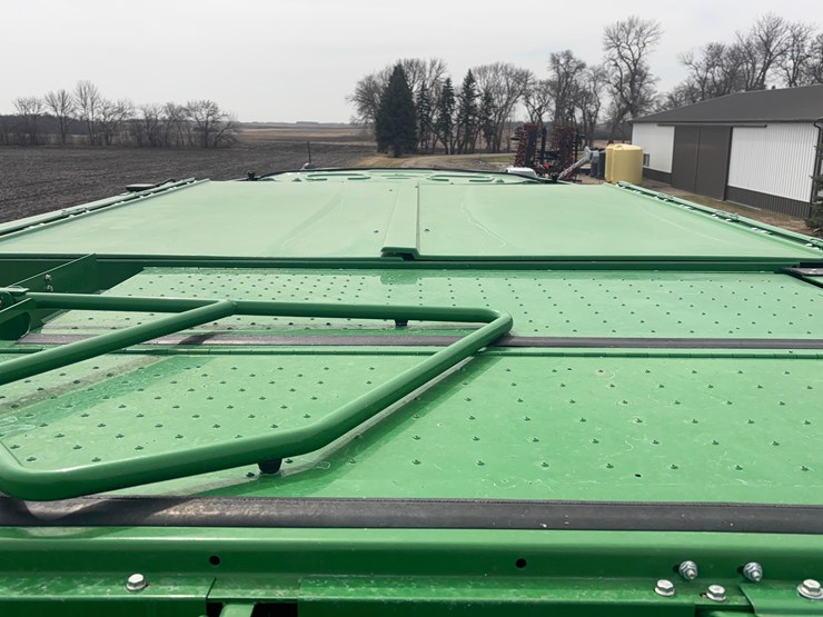 2023-john-deere-s780-image-31