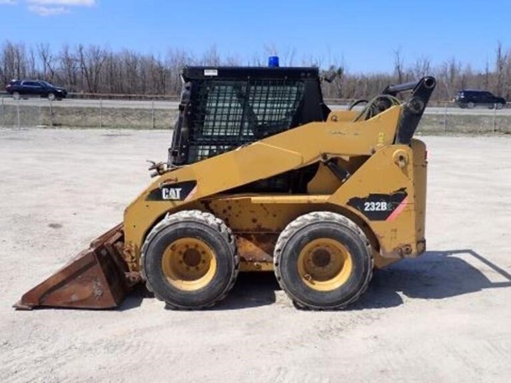 2009-caterpillar-232b-image-8