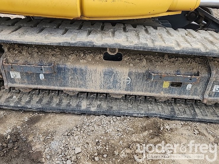 2016-kobelco-sk85cs-3e-image-13